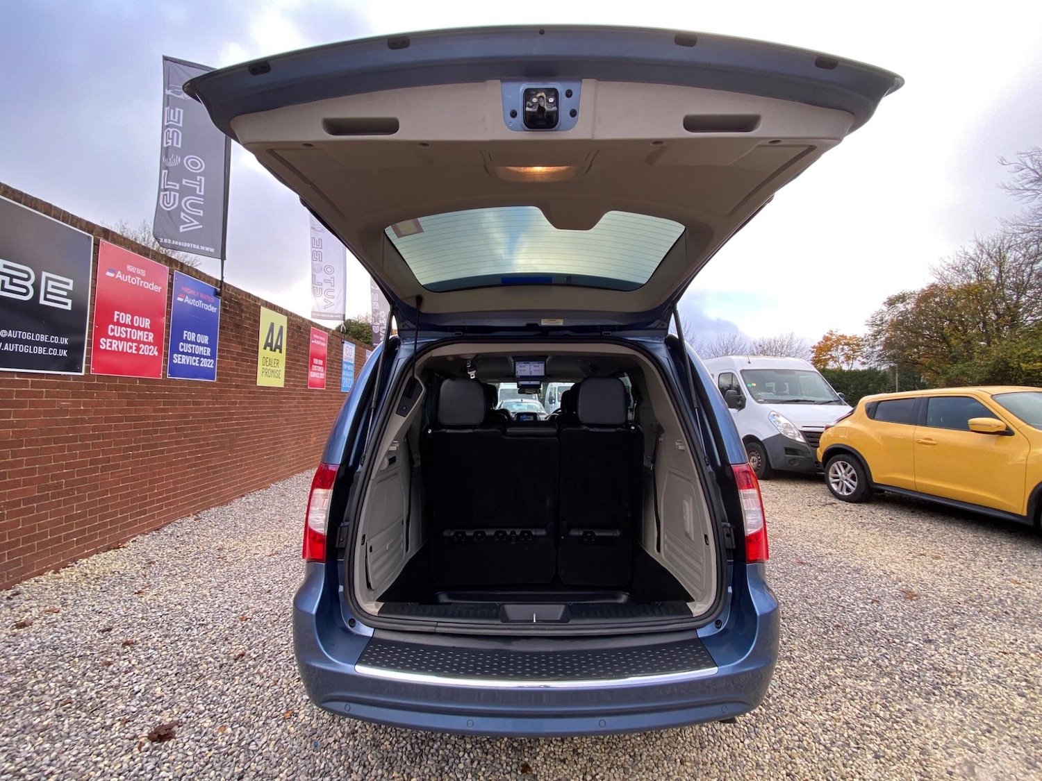 Used Chrysler Grand Voyager 2012 for sale - 76512473: Photo 16