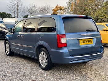 Used Chrysler Grand Voyager 2012 for sale - 76512473: Photo