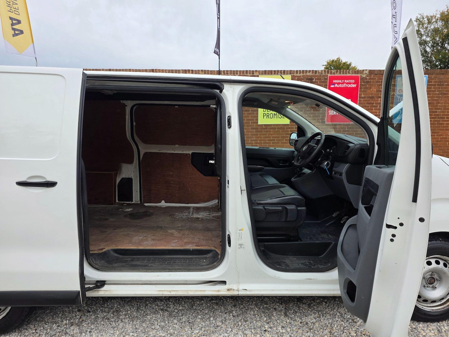 Used Vauxhall Vivaro 2019 for sale - 77345376: Photo 10