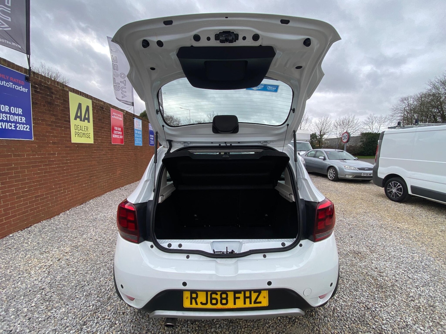 Used Dacia Sandero Stepway for sale - 77684172: Photo 15