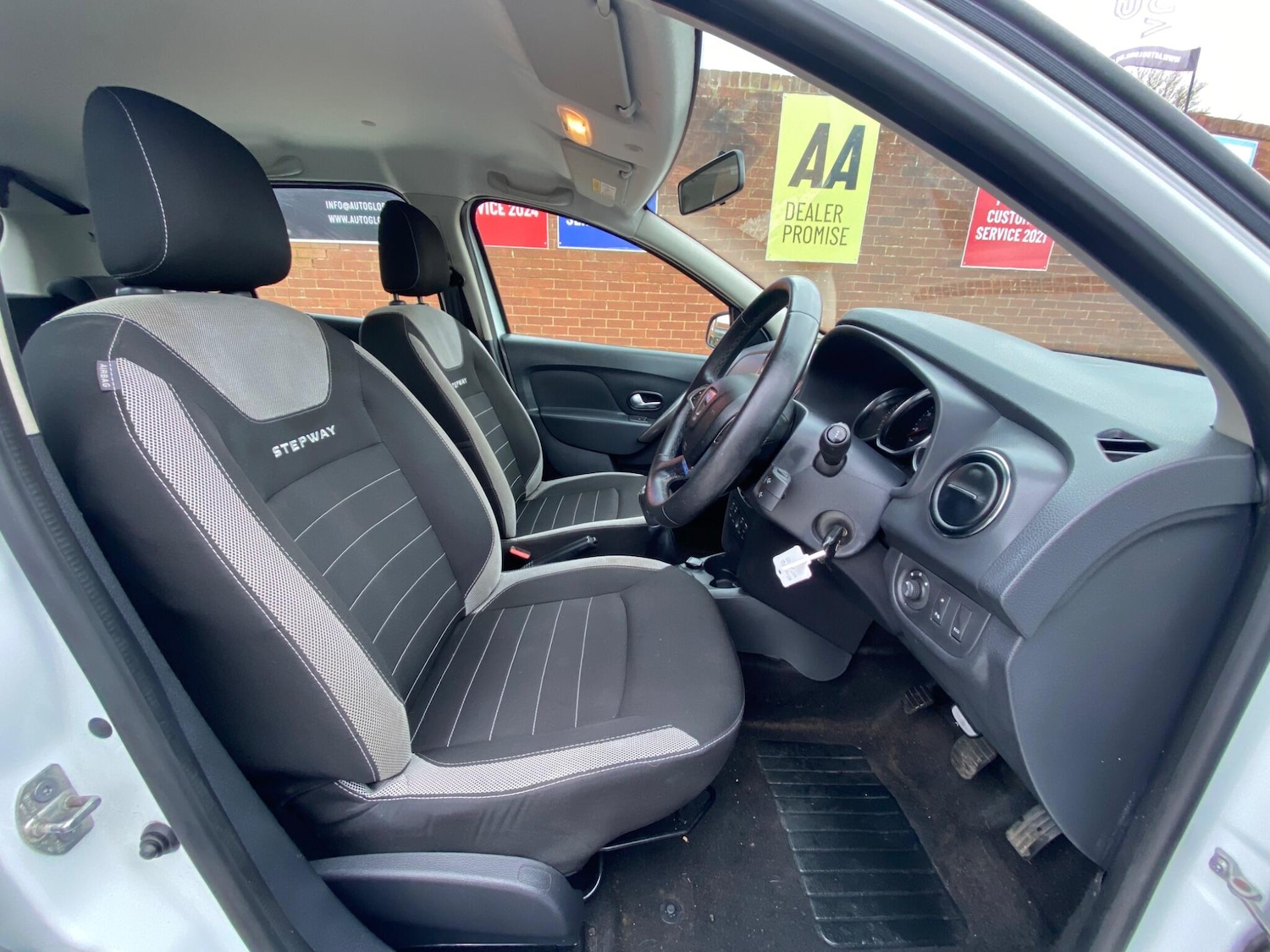 Used Dacia Sandero Stepway for sale - 77684172: Photo 28