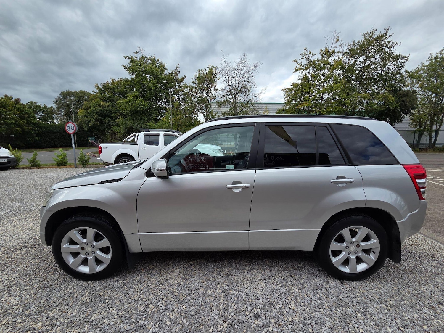 Used Suzuki Grand Vitara 2009 for sale - 76572985: Photo 4