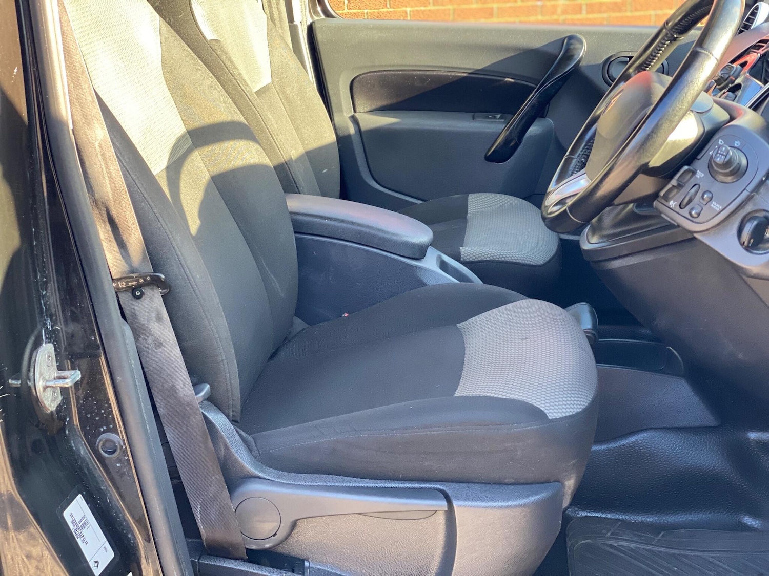 Used Renault Kangoo 2018 for sale - 77320835: Photo 21