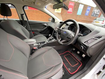 Used Ford Focus 2015 for sale - 77455761: Photo