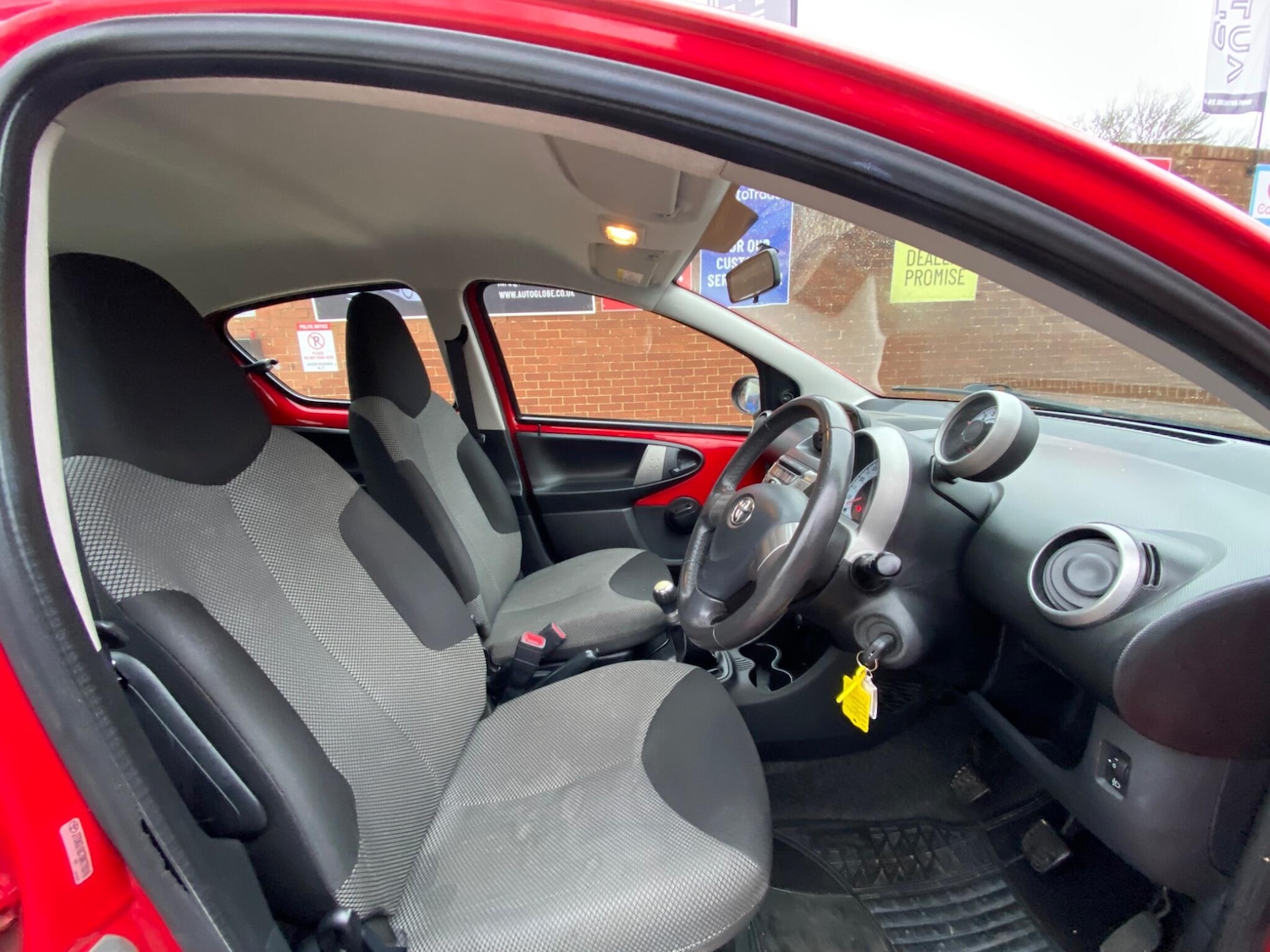 Used Toyota AYGO 2014 for sale - 77977897: Photo 48