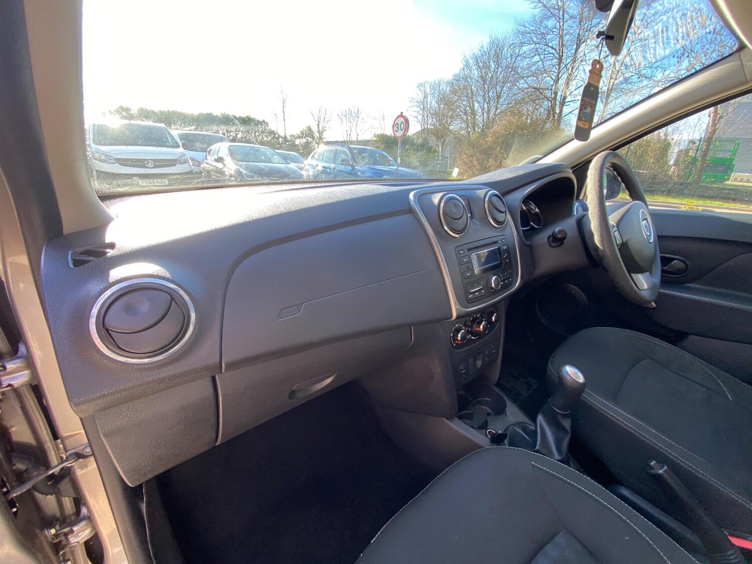 Used Dacia Sandero 2015 for sale - 77549428: Photo 16