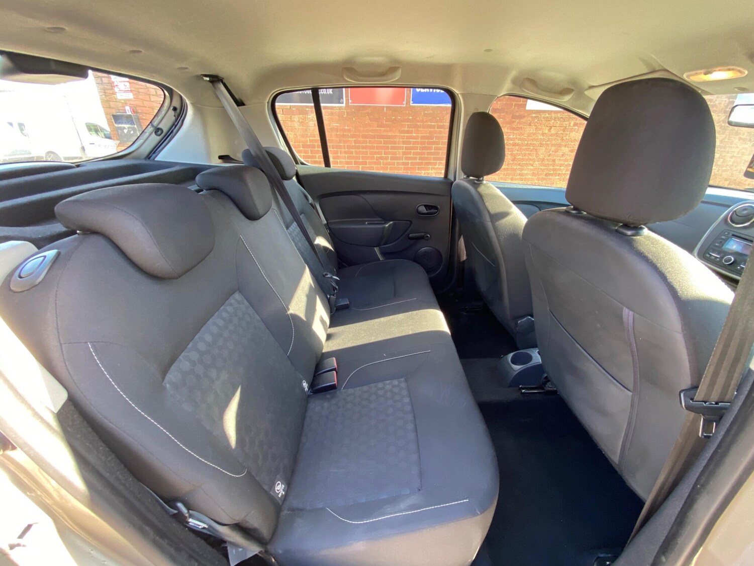 Used Dacia Sandero 2015 for sale - 77549428: Photo 27