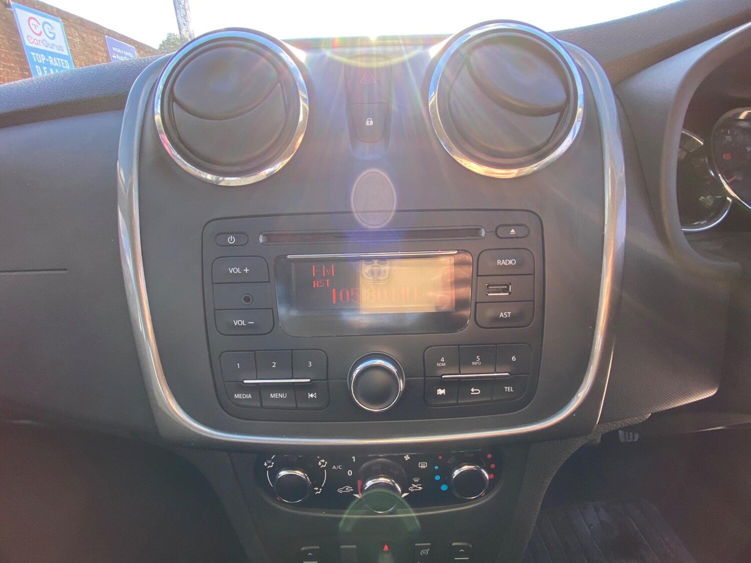 Used Dacia Sandero 2015 for sale - 77549428: Photo 47