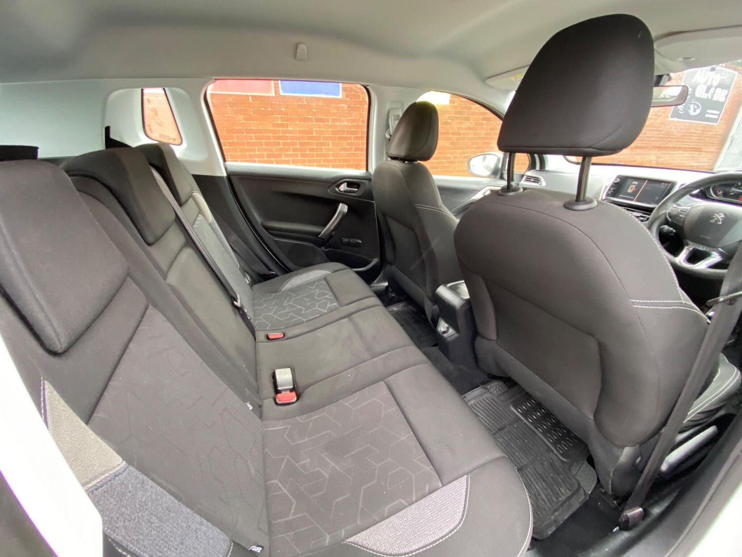 Used Peugeot 2008 2017 for sale - 77753910: Photo 15