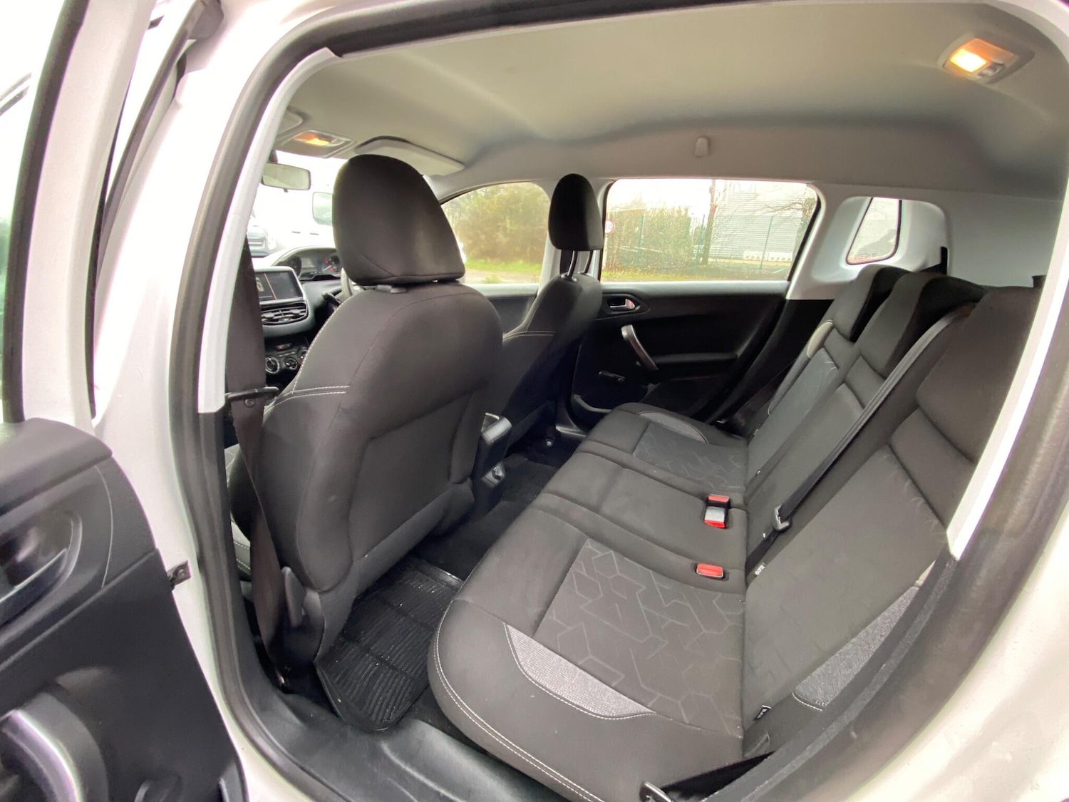 Used Peugeot 2008 2017 for sale - 77753910: Photo 16