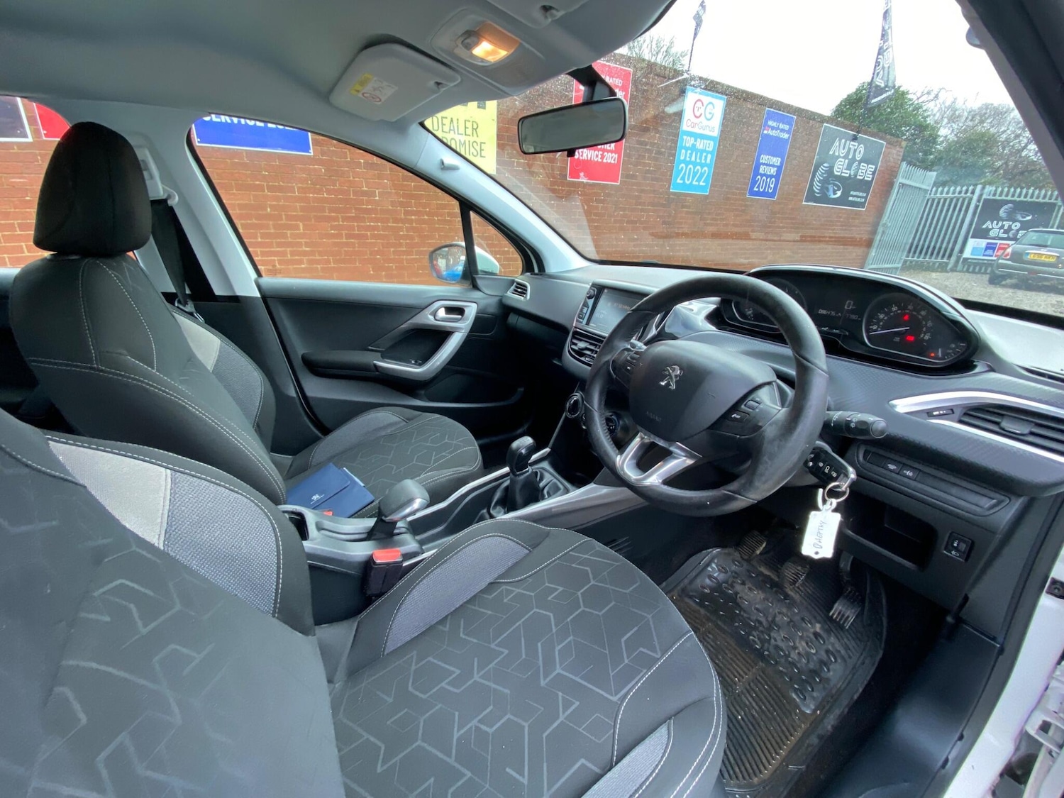 Used Peugeot 2008 2017 for sale - 77753910: Photo 3