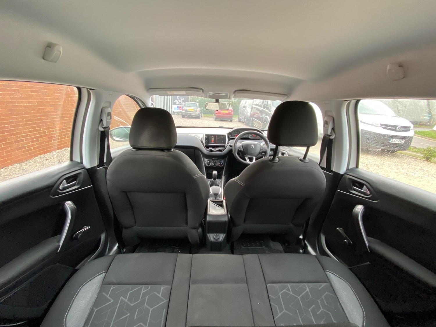 Used Peugeot 2008 2017 for sale - 77753910: Photo 33