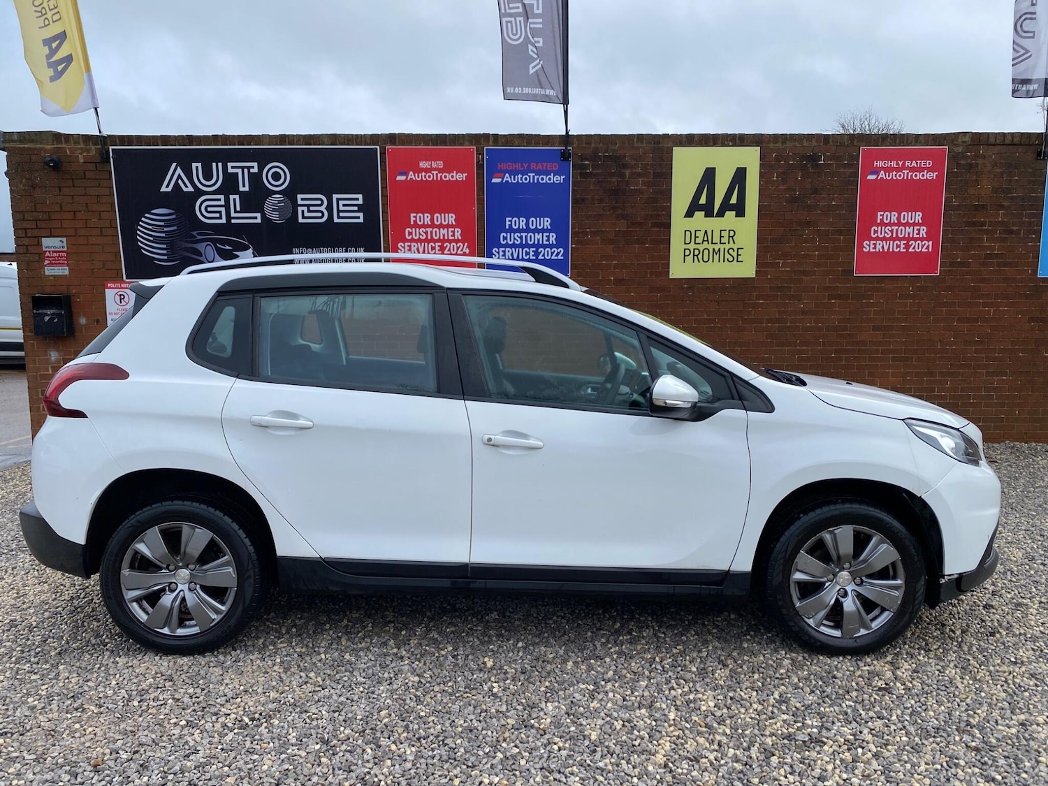 Used Peugeot 2008 2017 for sale - 77753910: Photo 6