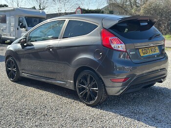 Used Ford Fiesta 2017 for sale - 77754027: Photo