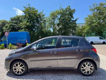 Used Toyota Yaris 2015 for sale - 75089985: Photo