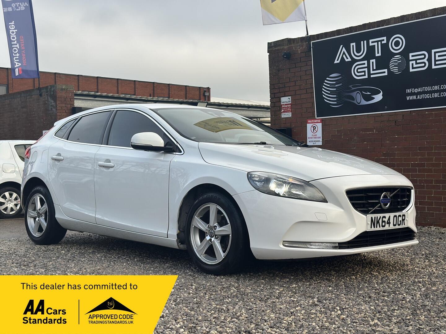 Used Volvo V40 2014 for sale - 77175645: Photo 1