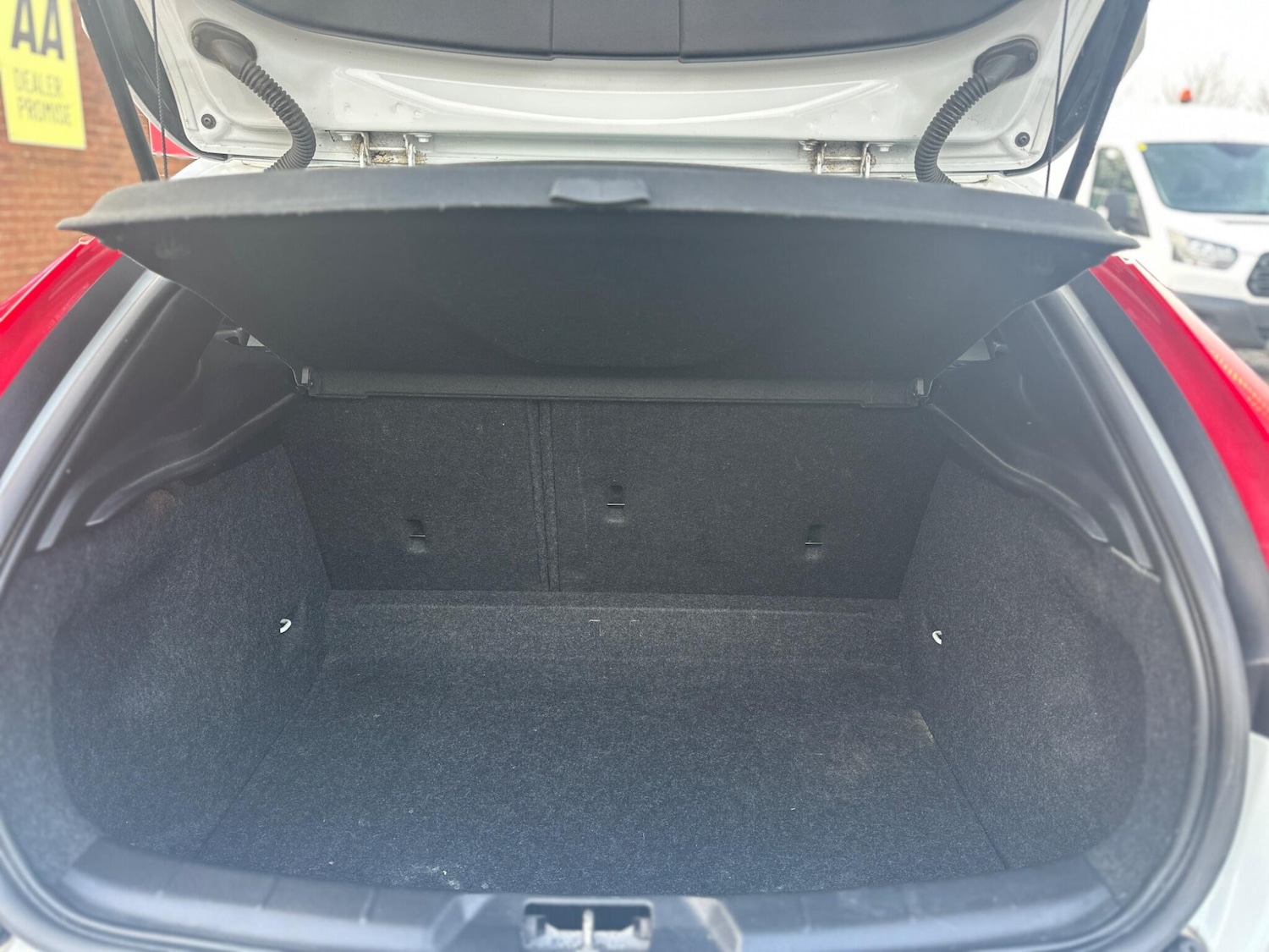 Used Volvo V40 2014 for sale - 77175645: Photo 13