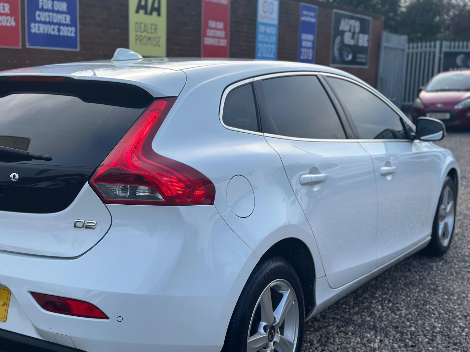 Used Volvo V40 2014 for sale - 77175645: Photo 19