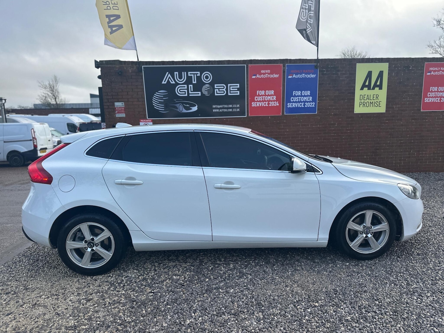 Used Volvo V40 2014 for sale - 77175645: Photo 22