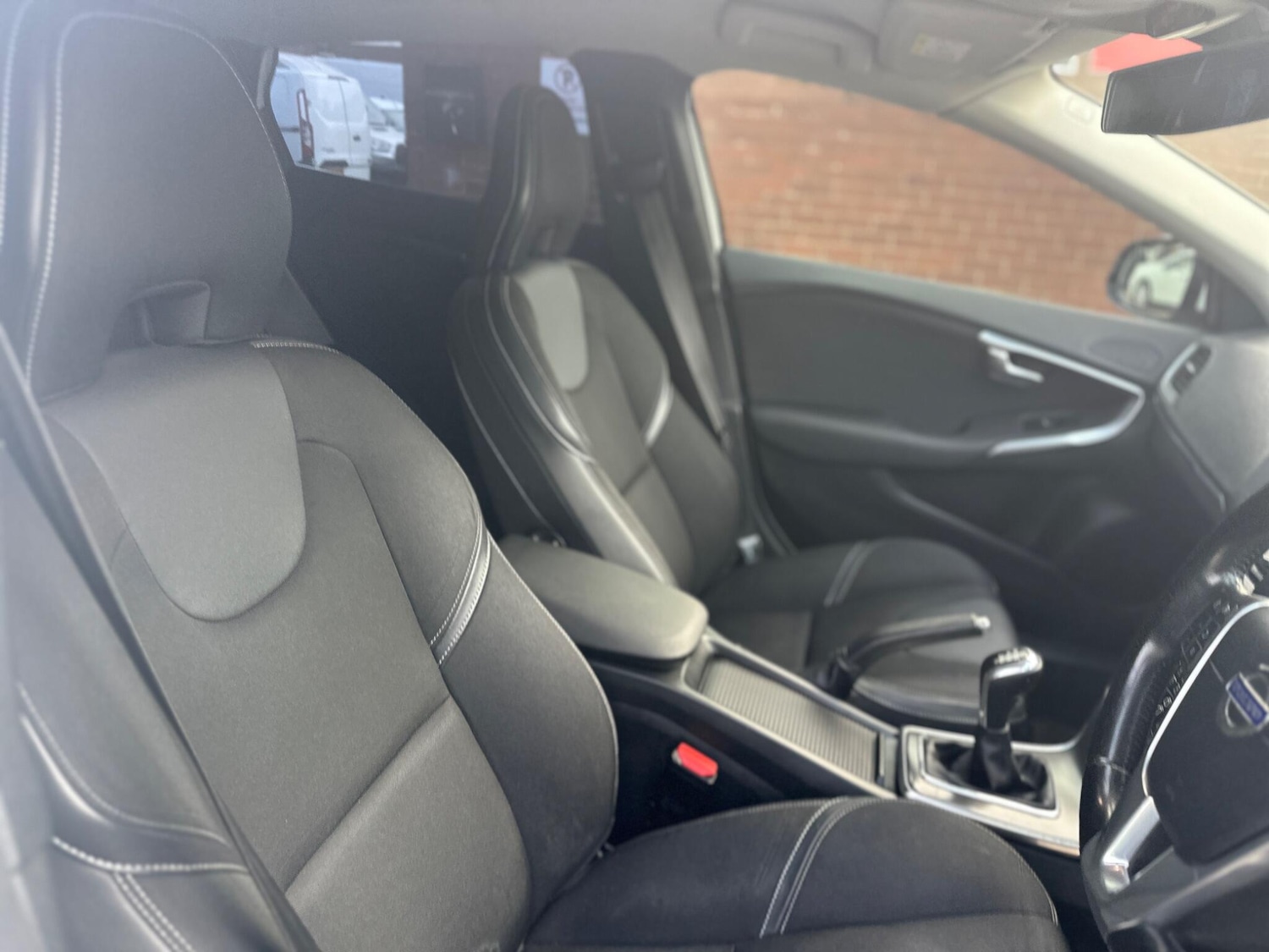 Used Volvo V40 2014 for sale - 77175645: Photo 33