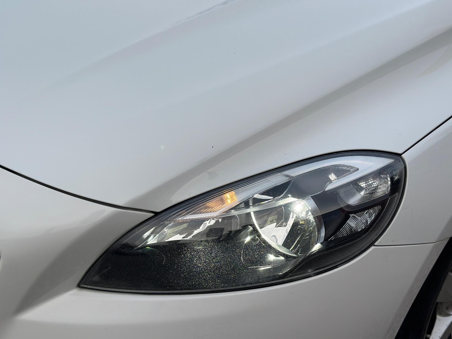 Used Volvo V40 2014 for sale - 77175645: Photo 38