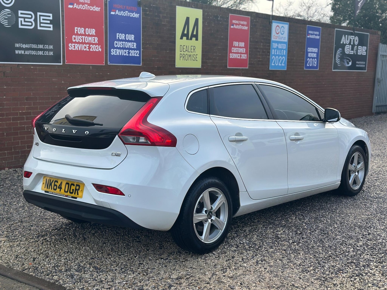 Used Volvo V40 2014 for sale - 77175645: Photo 4