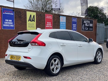 Used Volvo V40 2014 for sale - 77175645: Photo