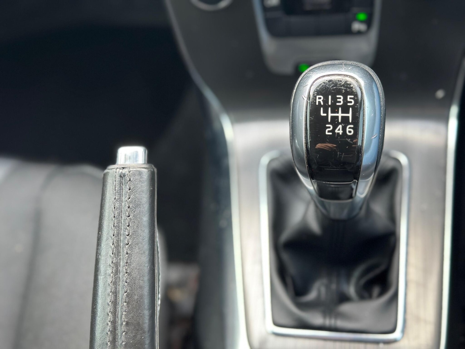 Used Volvo V40 2014 for sale - 77175645: Photo 52