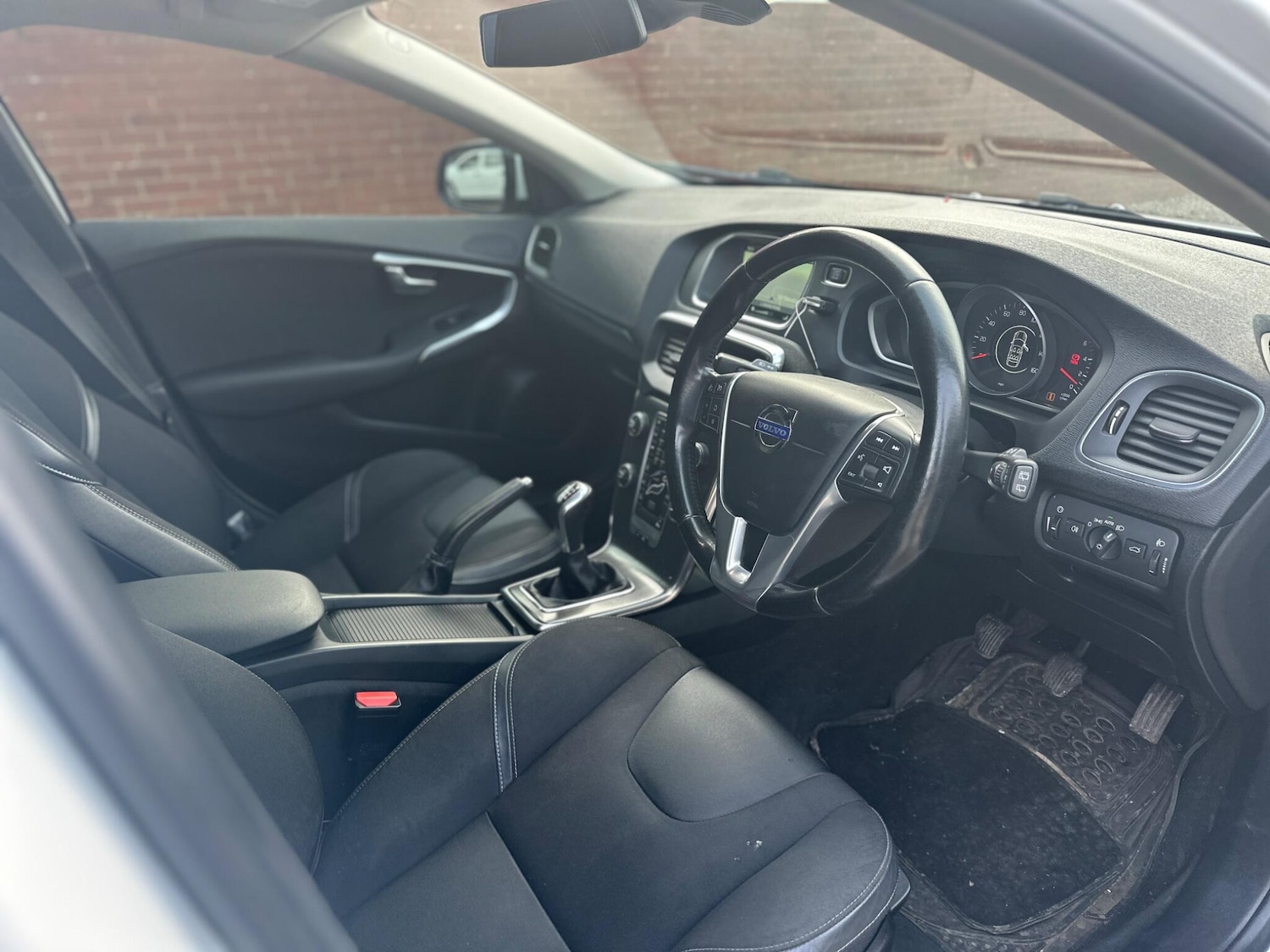 Used Volvo V40 2014 for sale - 77175645: Photo 6