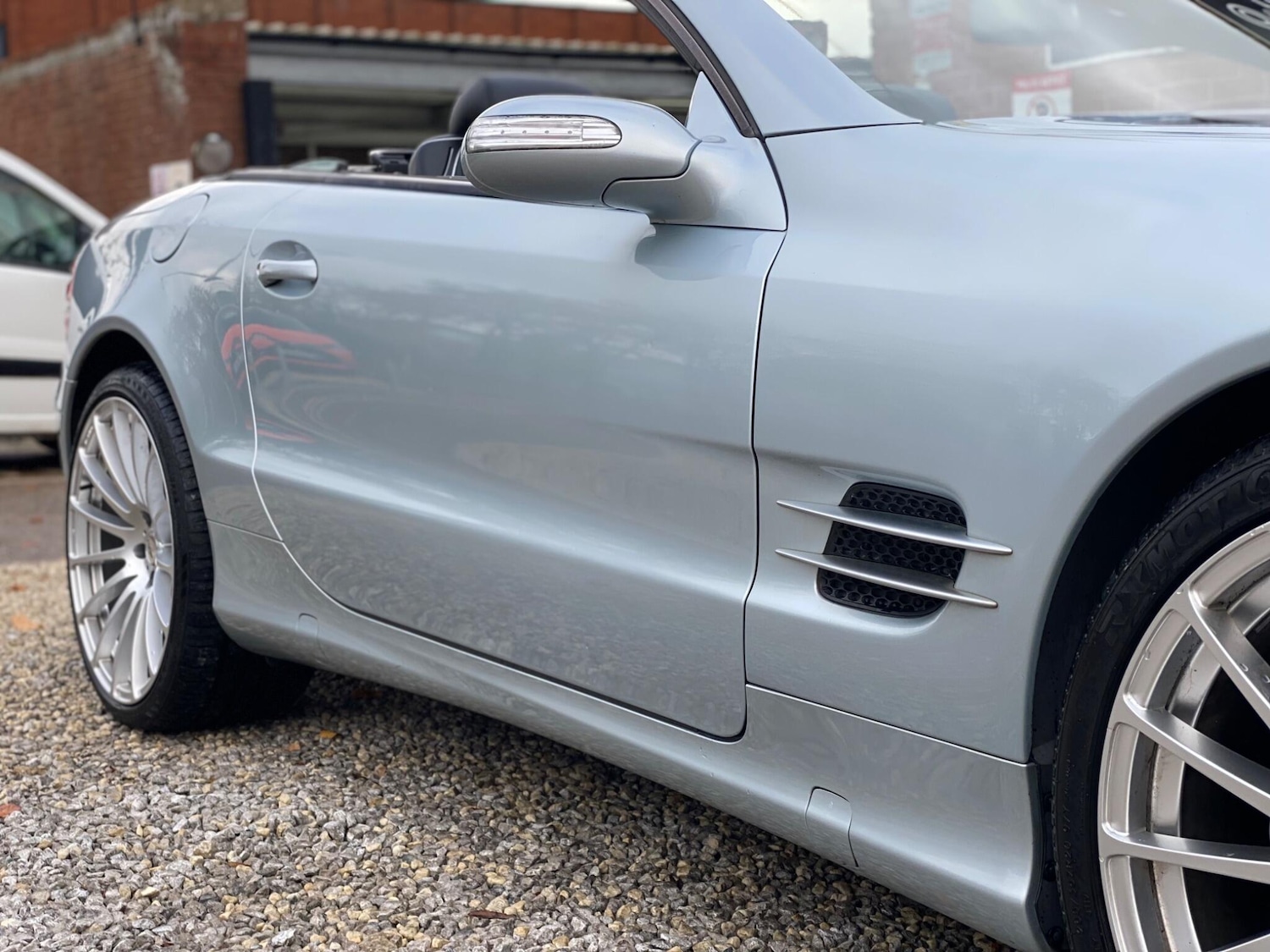 Used Mercedes-Benz SL 2006 for sale - 76433196: Photo 15