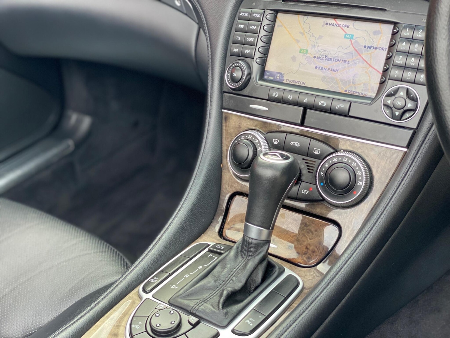 Used Mercedes-Benz SL 2006 for sale - 76433196: Photo 32