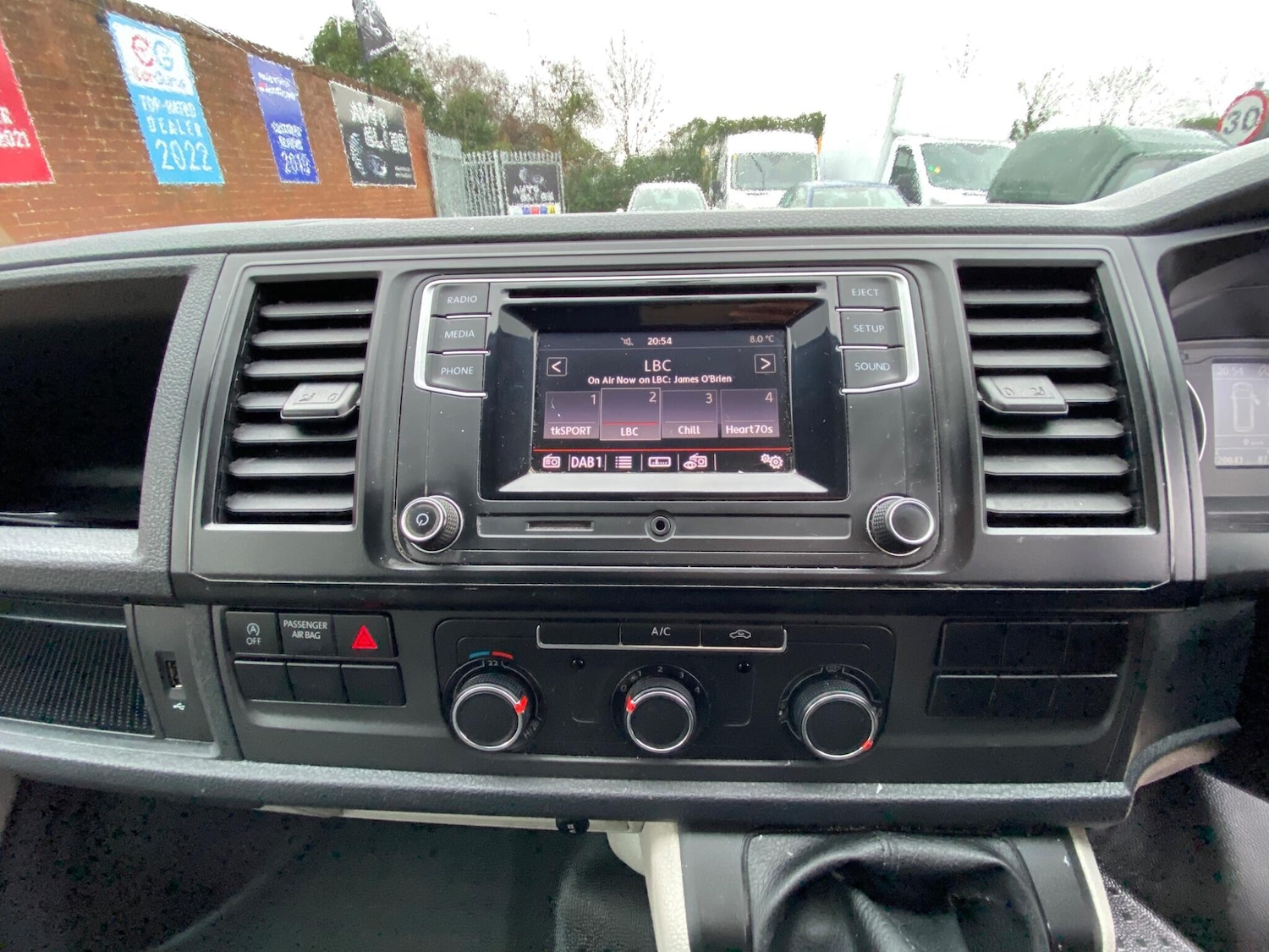 Used Volkswagen Transporter 2017 for sale - 77203175: Photo 11