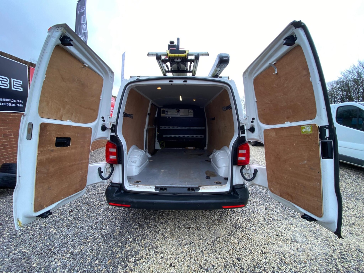 Used Volkswagen Transporter 2017 for sale - 77203175: Photo 13