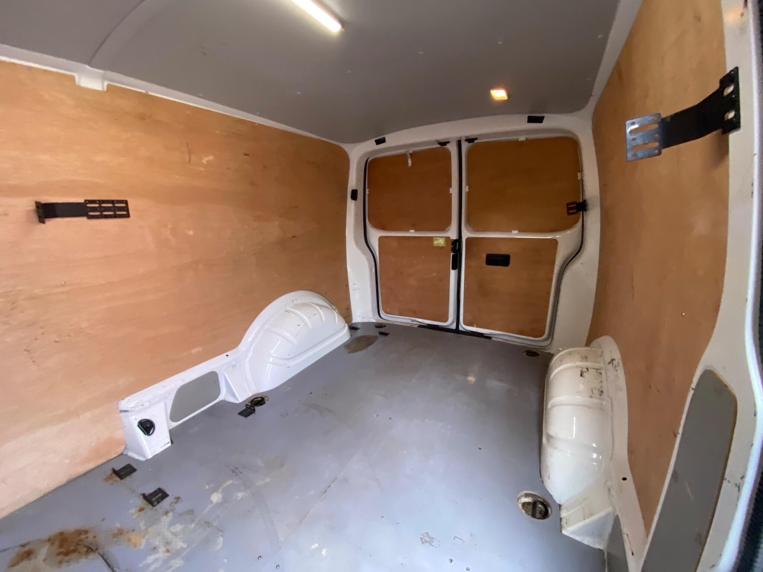 Used Volkswagen Transporter 2017 for sale - 77203175: Photo 36