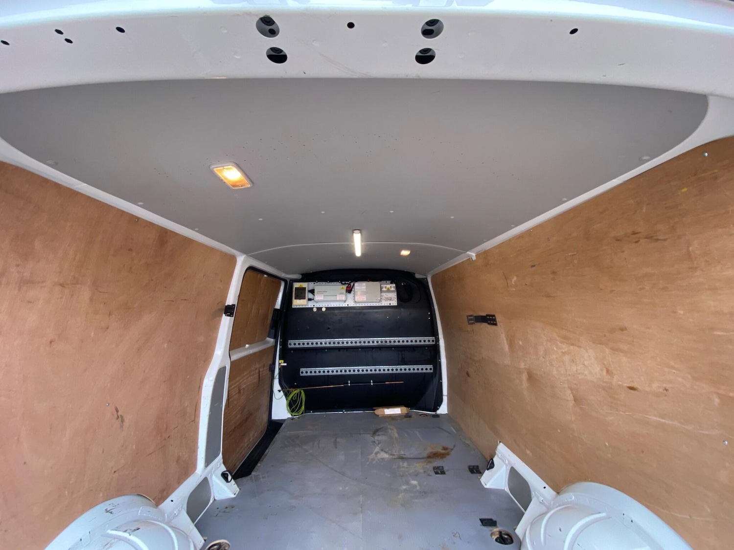 Used Volkswagen Transporter 2017 for sale - 77203175: Photo 43