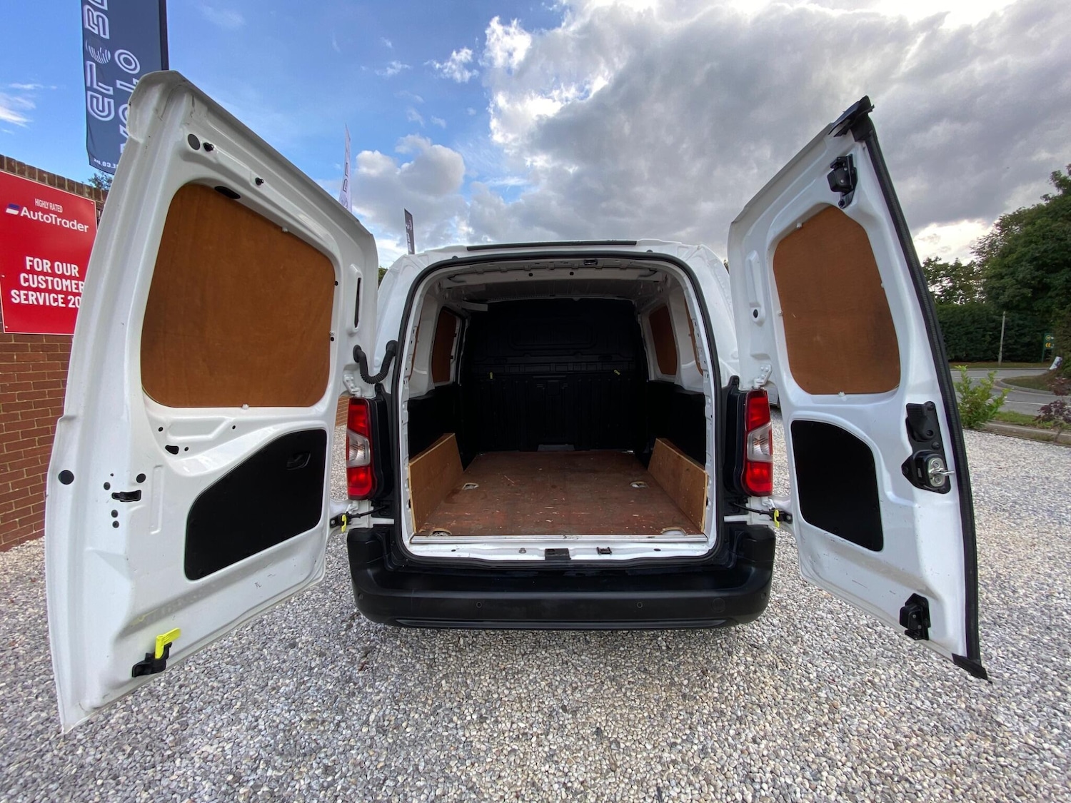 Used Peugeot Partner 2021 for sale - 76988913: Photo 11