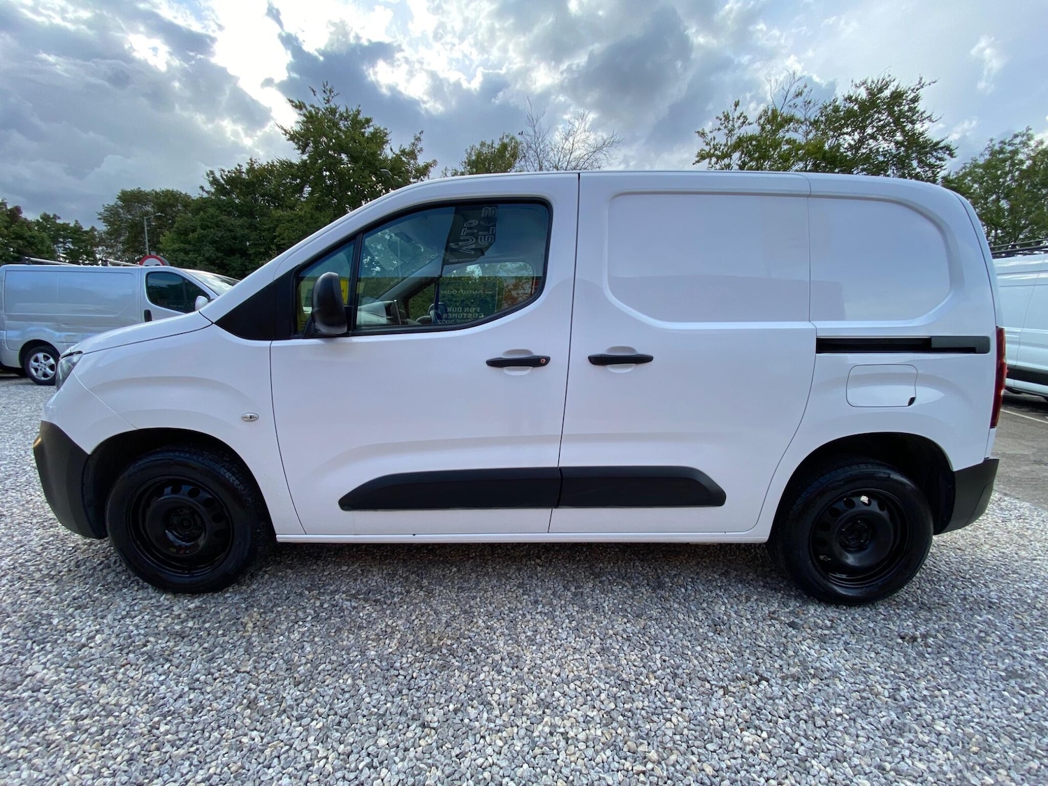 Used Peugeot Partner 2021 for sale - 76988913: Photo 21