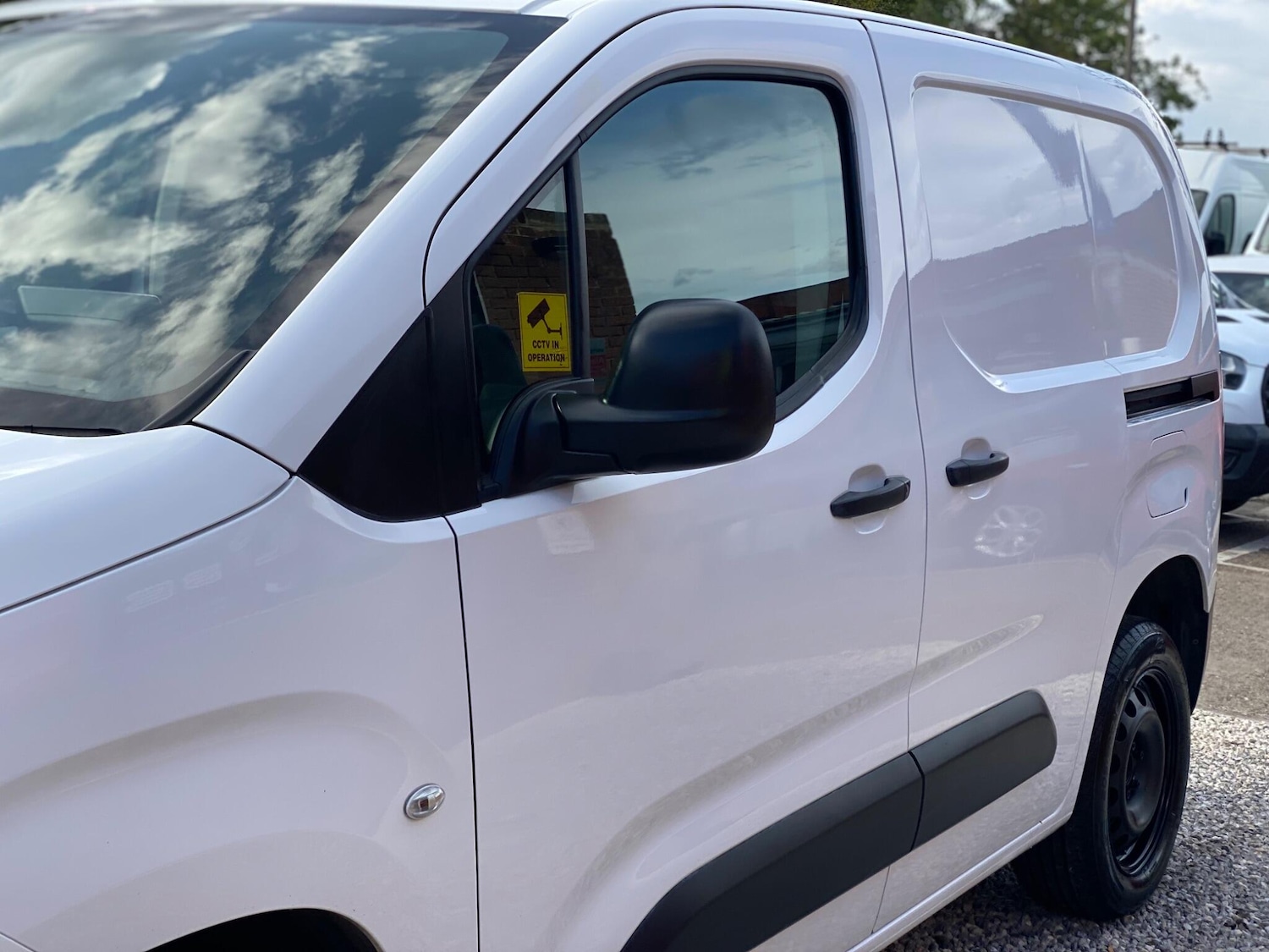 Used Peugeot Partner 2021 for sale - 76988913: Photo 39