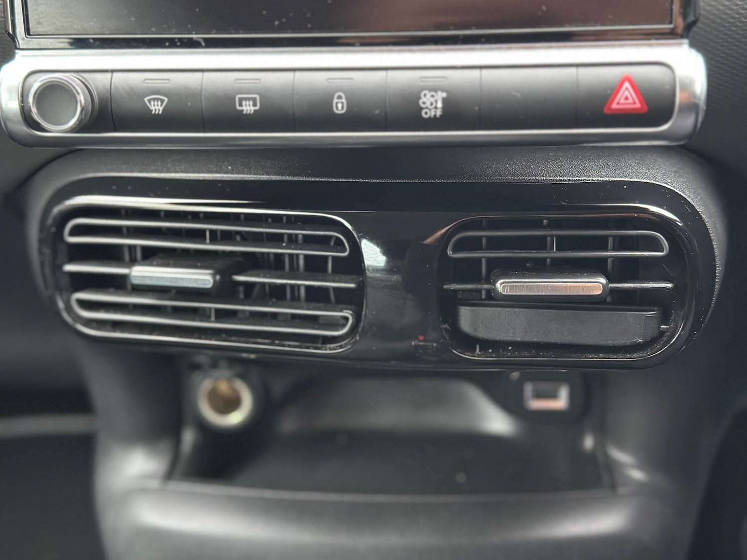 Used Citroen C4 Cactus for sale - 77853843: Photo 47