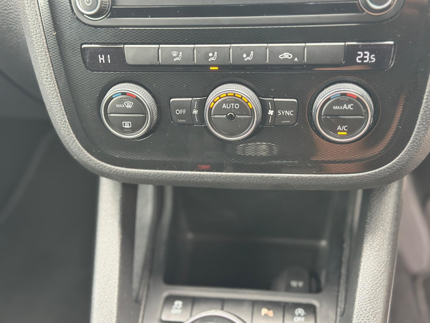 Vehicle 44