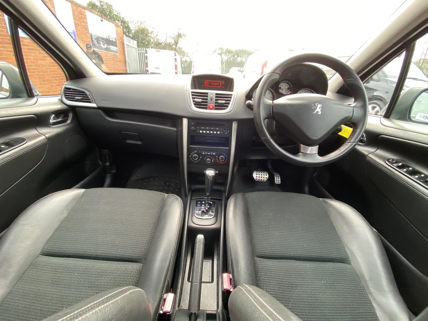Used Peugeot 207 for sale - 77992891: Photo 10