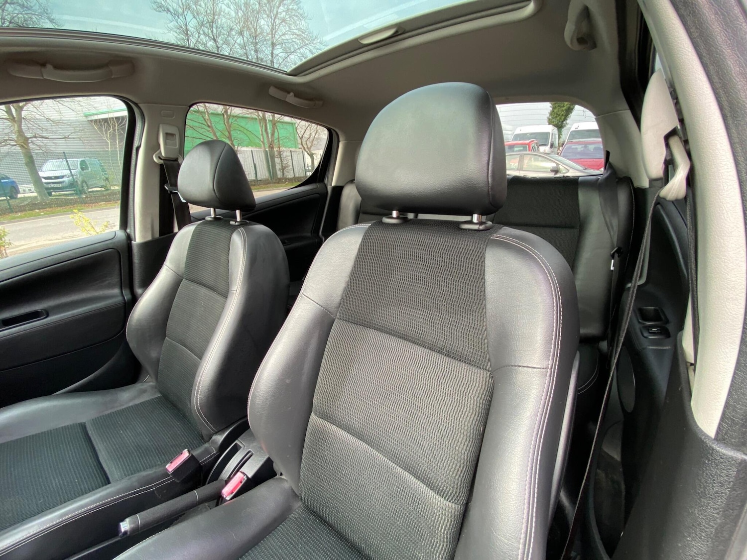 Used Peugeot 207 for sale - 77992891: Photo 15