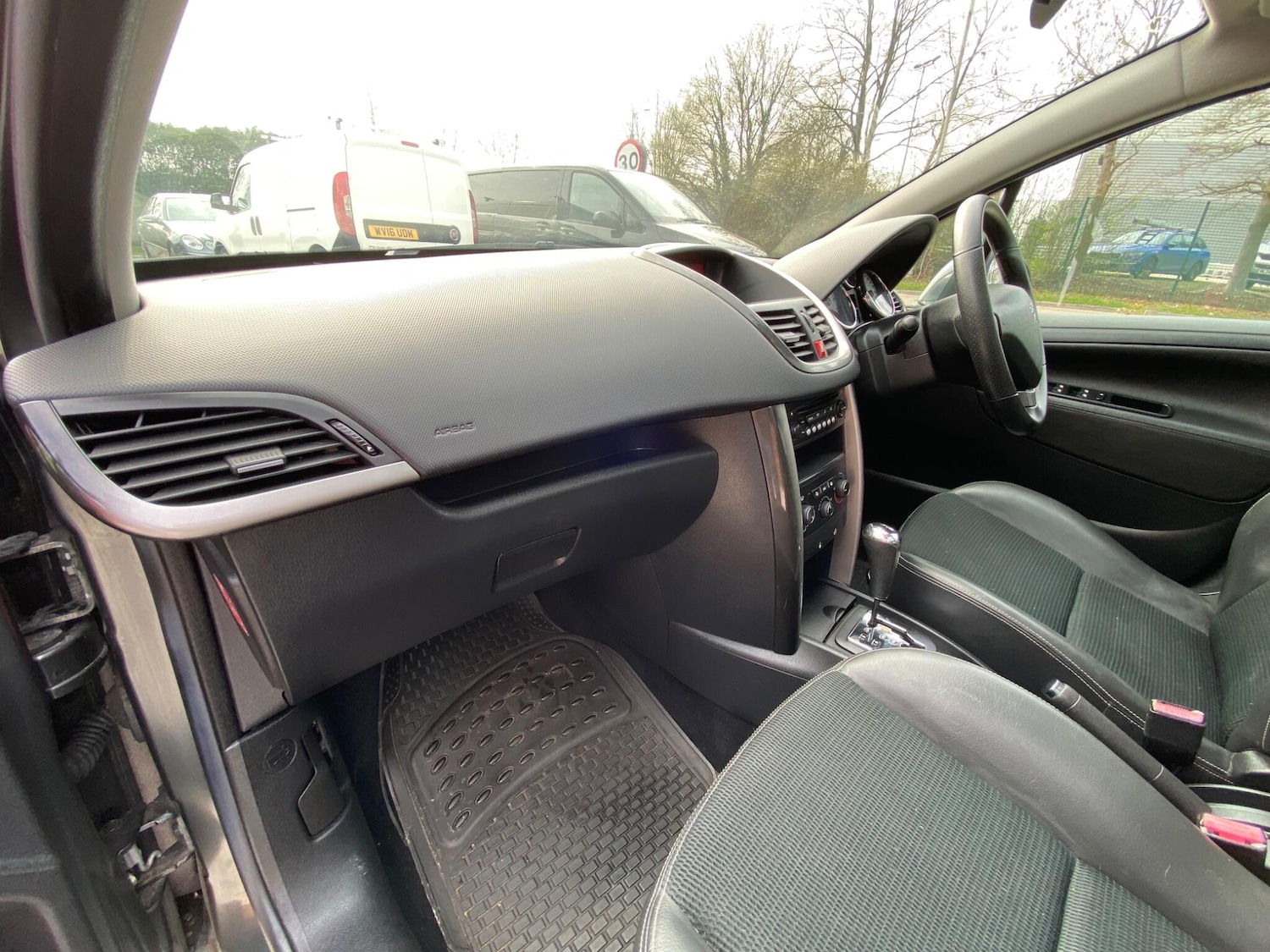 Used Peugeot 207 for sale - 77992891: Photo 16