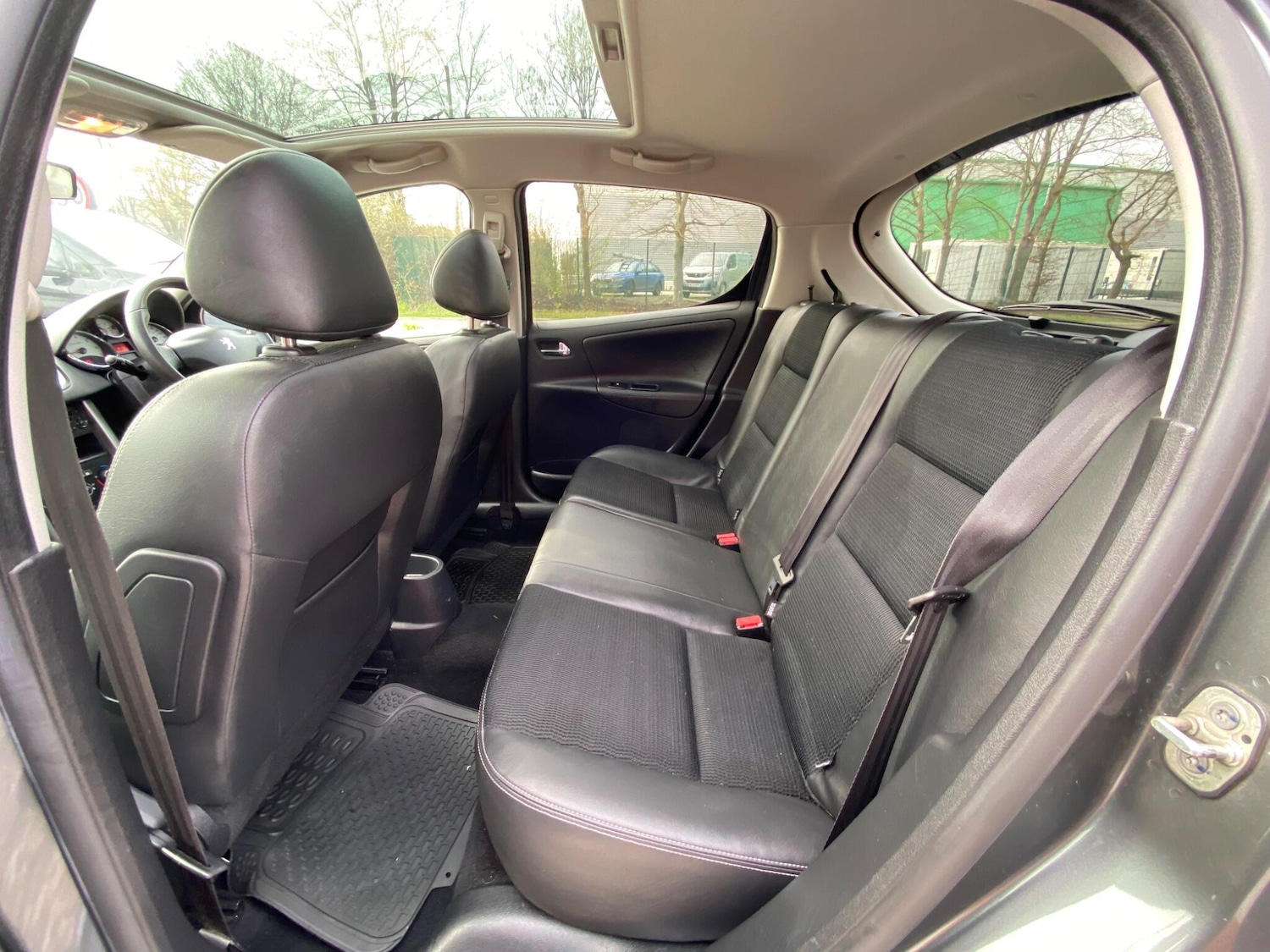 Used Peugeot 207 for sale - 77992891: Photo 21