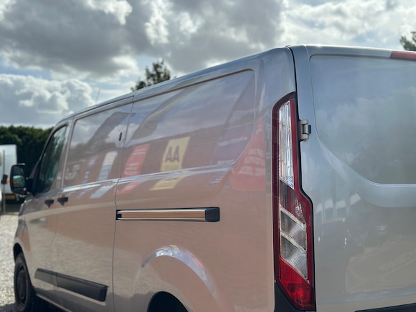 Used Ford Transit Custom 2017 for sale - 75635185: Photo 25