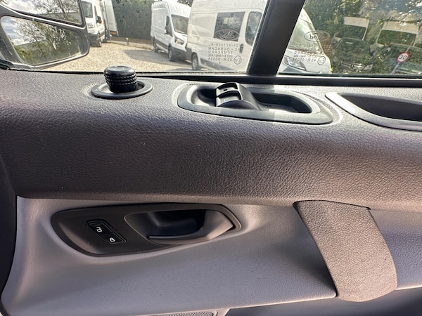 Used Ford Transit Custom 2017 for sale - 75635185: Photo 29
