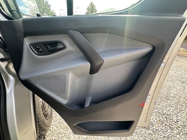 Used Ford Transit Custom 2017 for sale - 75635185: Photo 30