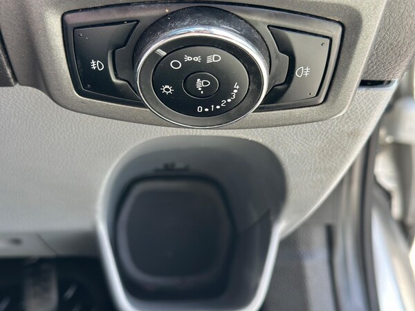 Used Ford Transit Custom 2017 for sale - 75635185: Photo 31