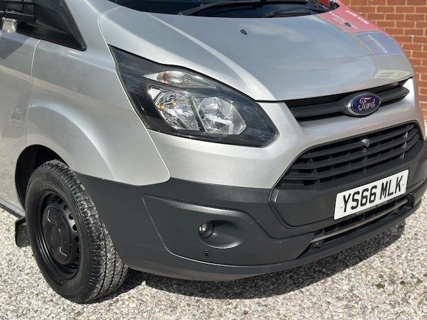 Used Ford Transit Custom 2017 for sale - 75635185: Photo 38