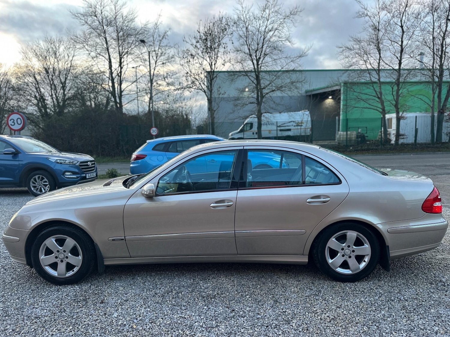 Used Mercedes-Benz E Class for sale - 77266867: Photo 14